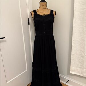 Chic Black Lace-Trim Maxi Dress